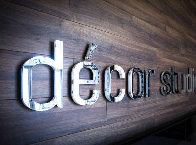 Decor_Center_Logo